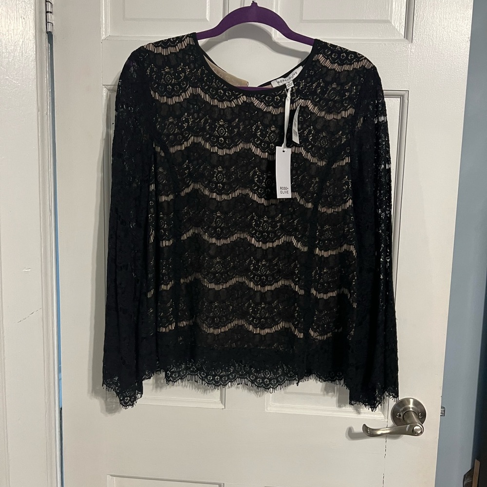 Lace belle sleeve blouse